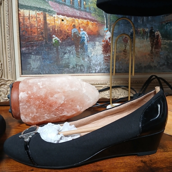 Life Stride Black Kitten Wedge 9.5 W Heels - Picture 7 of 11